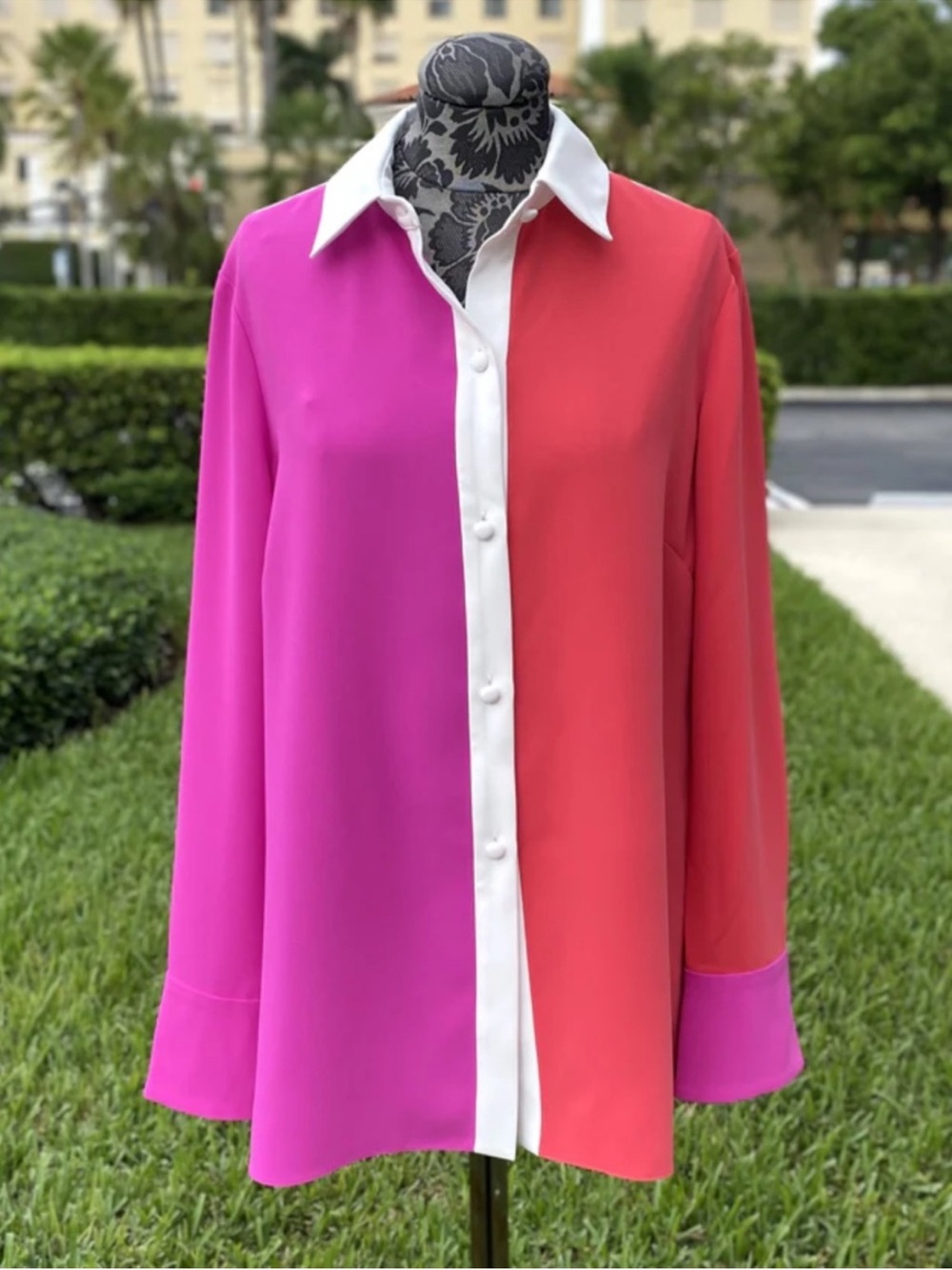EMMELLE LUXURIOUS
CREPE TRI-COLOR TUNIC IN ZENIA/PINK/PEARL